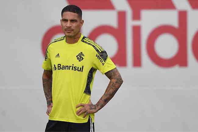 Guerrero encerrou impasse com o Internacional e cumprir o contrato com o clube