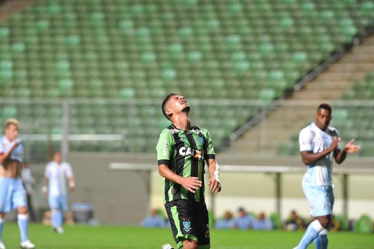 Amrica e Londrina se enfrentaram no Independncia, pela 18 rodada da Srie B do Brasileiro