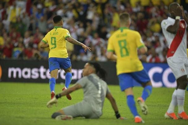 Gabriel Jesus recolocou o Brasil em vantagem na final da Copa América: 2 a 1