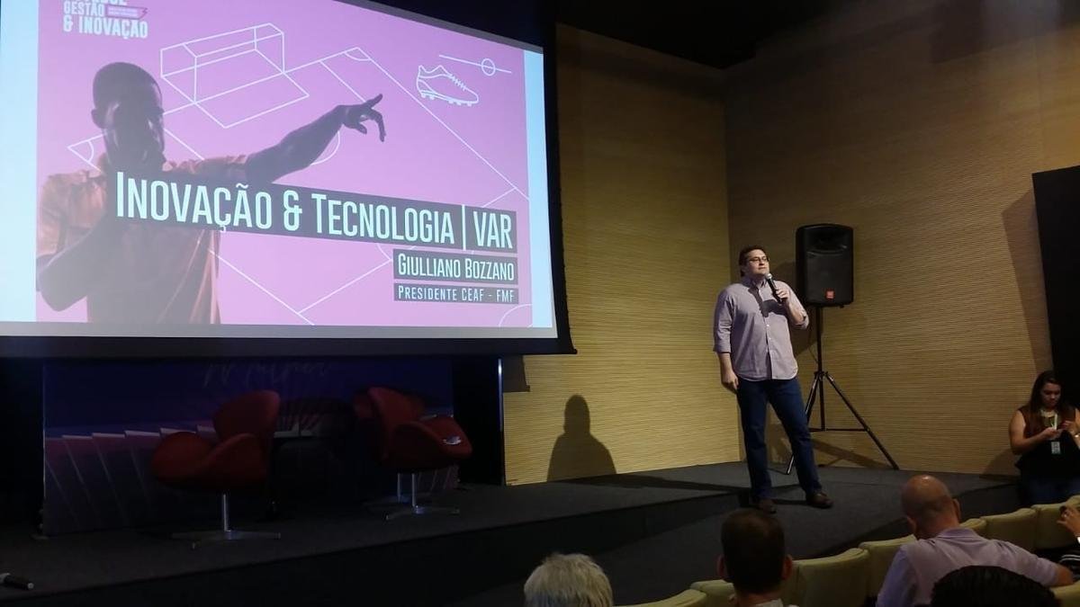 Imagens do lanamento do VAR para o Campeonato Mineiro