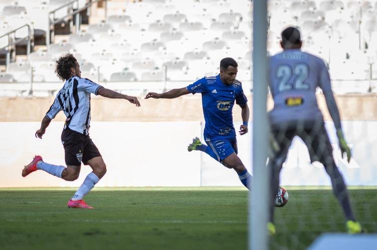 Fotos do clássico do centenário, entre Cruzeiro e Atlético, no Mineirão, em Belo Horizonte, pela nona rodada do Campeonato Mineiro