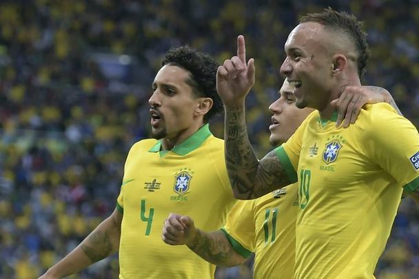 Fotos da decisão da Copa América entre Brasil e Peru, no Maracanã