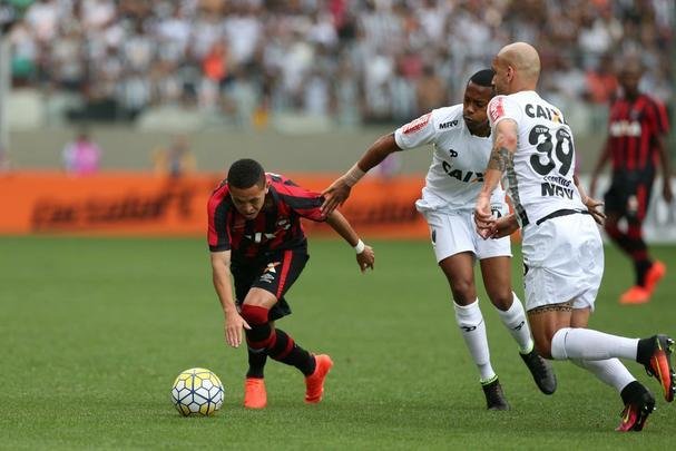 Atltico x Atltico-PR, jogo disputado no Independncia pela 21 rodada do Campeonato Brasileiro