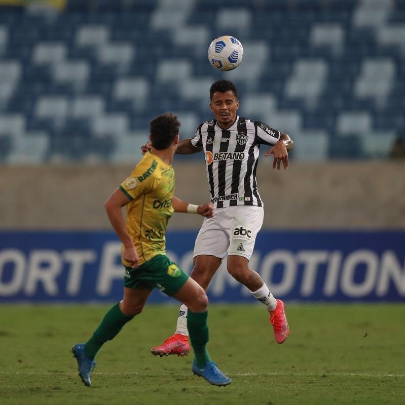 Cuiab e Atltico se enfrentaram pela nona rodada da Srie A do Campeonato Brasileiro