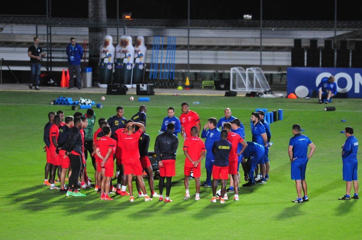 Jogadores do Equador participaram de segundo trabalho no Sesc Venda Nova, na Regio Norte de Belo Horizonte
