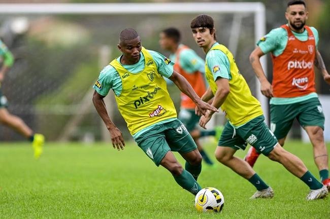 Elenco do Amrica se reapresentou no CT Lanna Drumond nesta quinta-feira, aps trs dias de folga