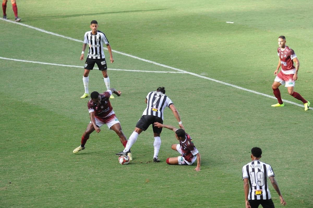 Fotos da vitria do Atltico sobre o Patrocinense, por 3 a 1, no Independncia, em Belo Horizonte, pela quarta rodada do Campeonato Mineiro. Mando foi do clube do interior, que no pde realizar a partida em Patrocnio devido ao elevado nmero de casos de COVID-19 na cidade.