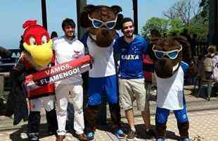 Mascotes de Flamengo e Cruzeiro no Rio de Janeiro