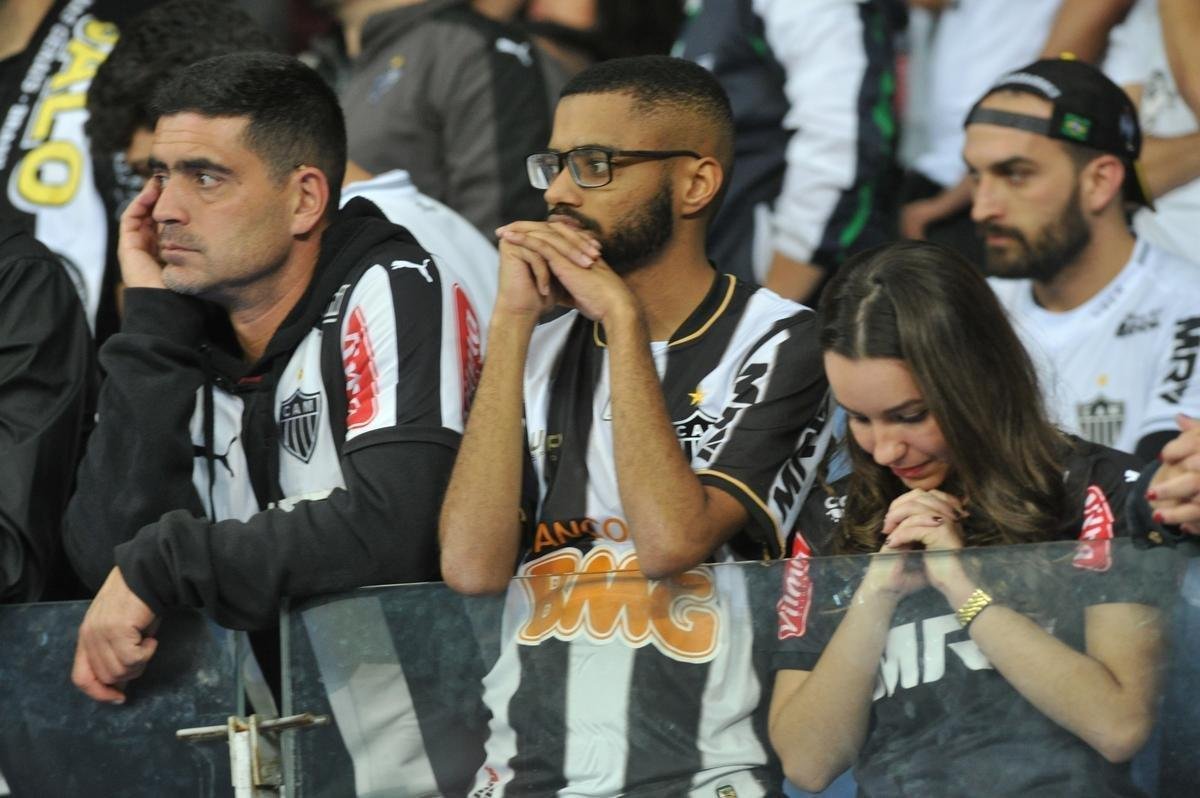 Torcedores do Atltico lotam as arquibancadas do Mineiro para acompanhar a partida vlida pelas quartas de final da Copa do Brasil
