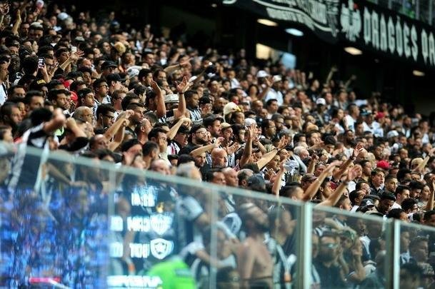 Fotos da torcida do Atltico, no Independncia, durante partida contra o Botafogo pela Sul-Americana