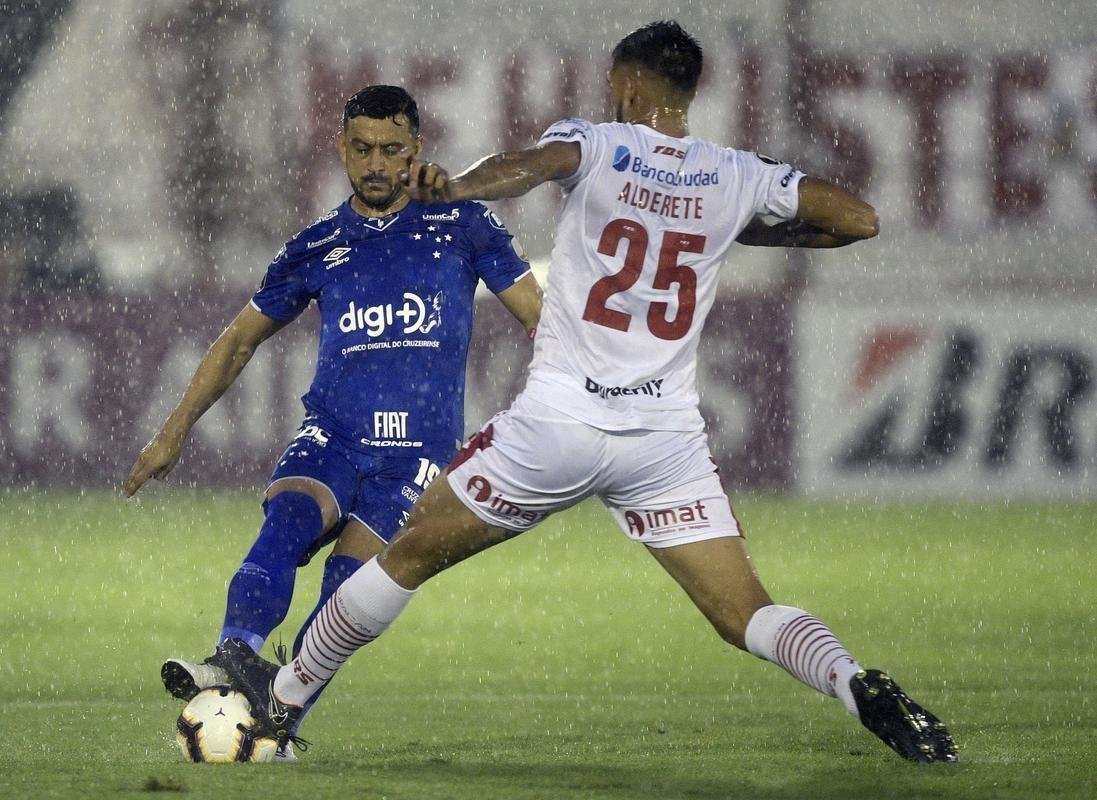 Cruzeiro venceu Huracn por 1 a 0 com gol de Rodriguinho