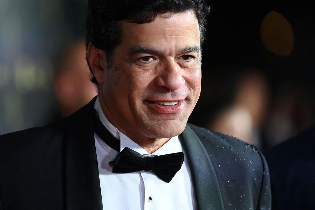 Personalidades do esporte no tapete vermelho do prmio Bola de Ouro, da France Football, no Theatre du Chatelet, em Paris.