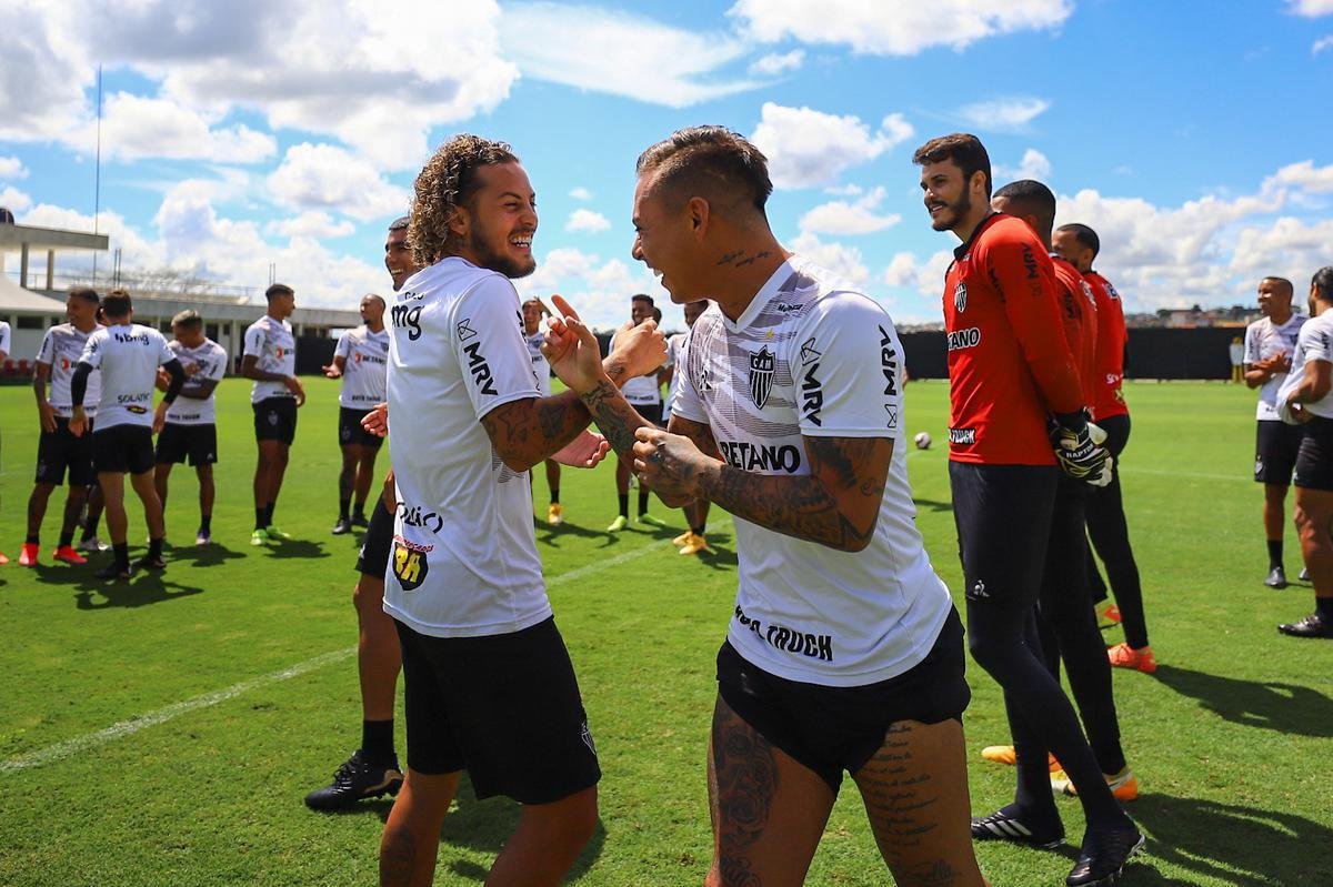 Primeiro treino comandado por Cuca desde a volta ao Atltico