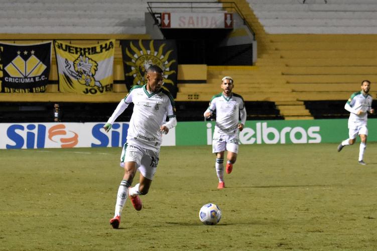 Criciúma e América duelaram pela terceira fase da Copa do Brasil no Estádio Heriberto Hülse, em Santa Catarina