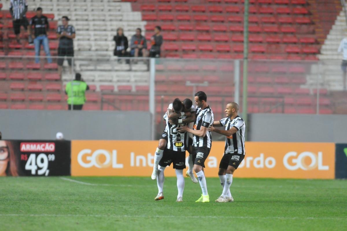 Fotos da vitria do Atltico sobre o Cear, por 2 a 1, no Independncia, com gols de Otero e Luan. Thiago Gallhardo descontou para os cearenses