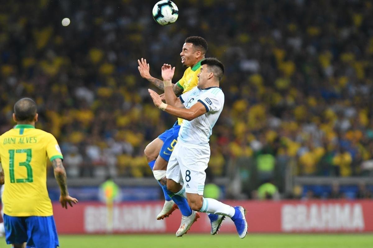Fotos da vitria do Brasil sobre a Argentina, por 2 a 0, no Mineiro, pela semifinal da Copa Amrica; Gabriel Jesus e Firmino marcaram os gols da seleo em BH