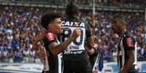 Jogadores do Atltico comemoram o gol de Clayton sobre o Cruzeiro