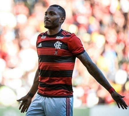 Vitinho (Flamengo): atacante, 25 anos, seis jogos