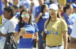 Torcedores do Cruzeiro compareceram em grande nmero ao Mineiro na semifinal contra o Tupi