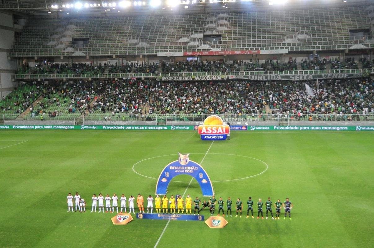 Fotos do jogo entre Amrica e So Paulo, no Independncia, em BH, pela ltima rodada do Campeonato Brasileiro de 2021