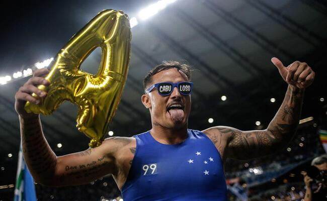 Edu, atacante do Cruzeiro, após vitória sobre o Operário, pela Série B do Campeonato Brasileiro