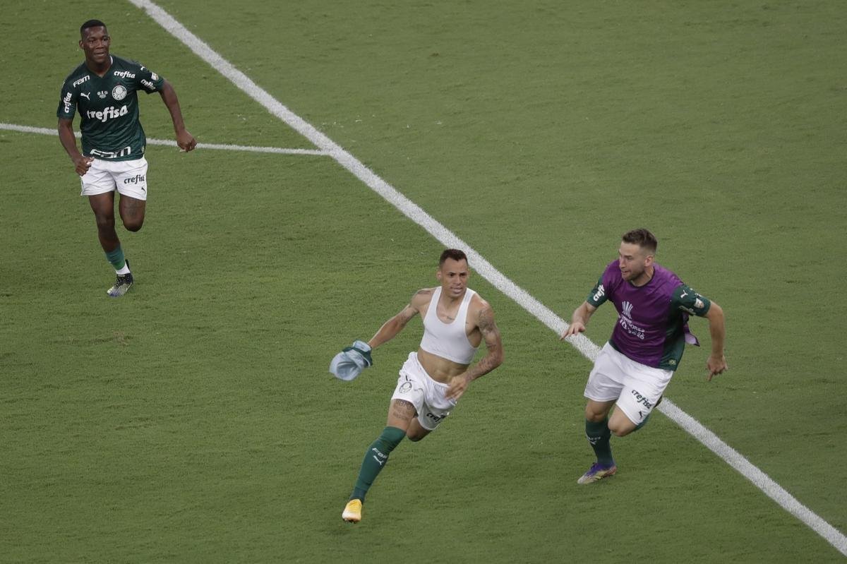 Atacante Breno Lopes, que iniciou a carreira no Cruzeiro, marcou o gol do título do Palmeiras aos 53 minutos do segundo tempo na decisão contra o Santos e se sagrou campeão da Libertadores