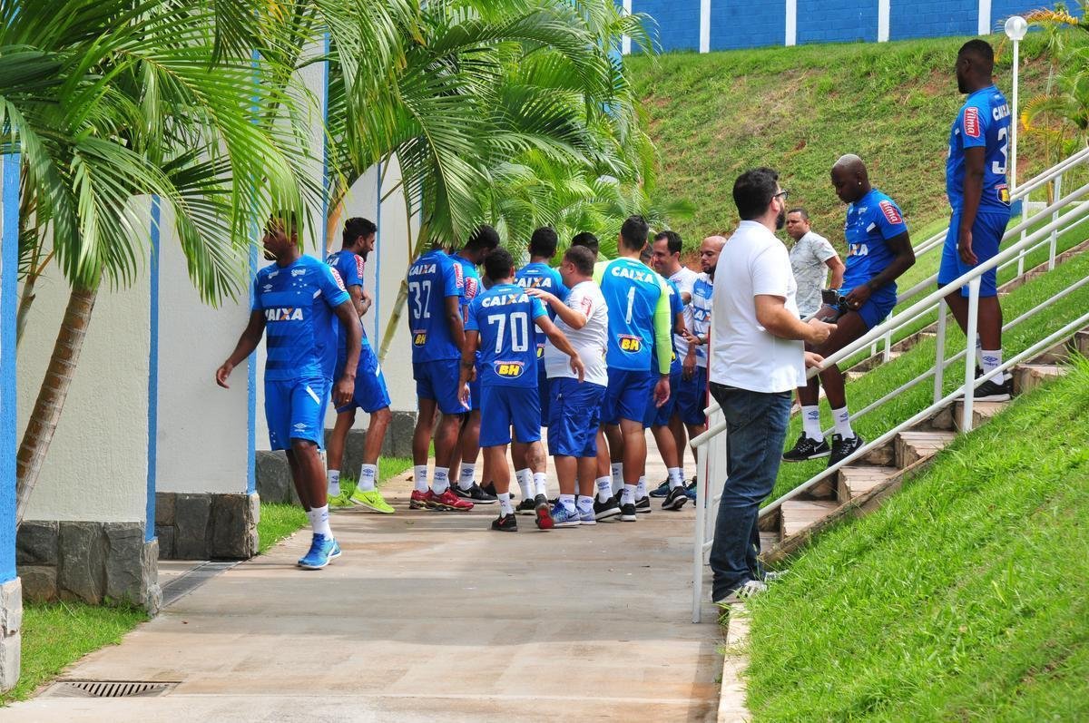 Cruzeiro iniciou temporada 2018 com reapresentao do elenco nesta quarta-feira; a caminho do Grmio, Alisson se despediu dos companheiros