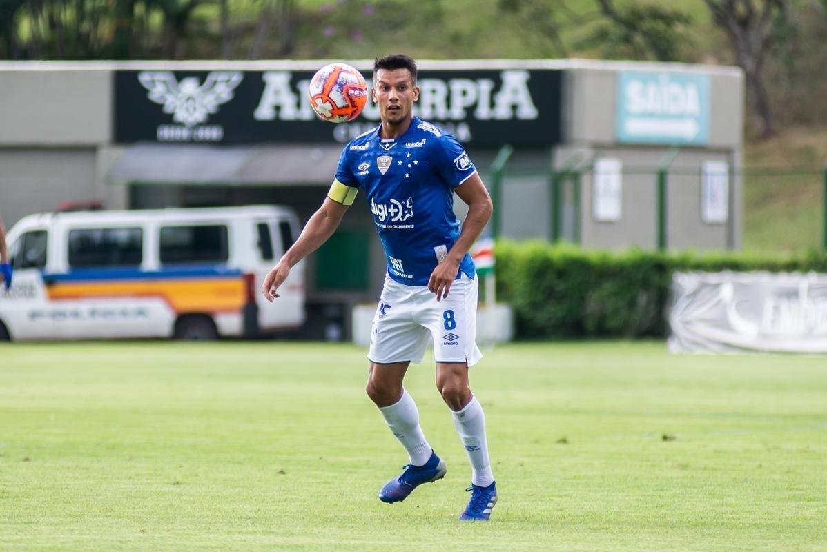 Fotos do jogo entre Tupi e Cruzeiro, em Juiz de Fora, pela dcima rodada do Campeonato Mineiro