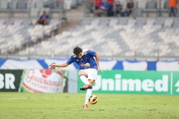 Imagens do jogo entre Cruzeiro e Santos, no Mineiro, pela 13 rodada da Srie A