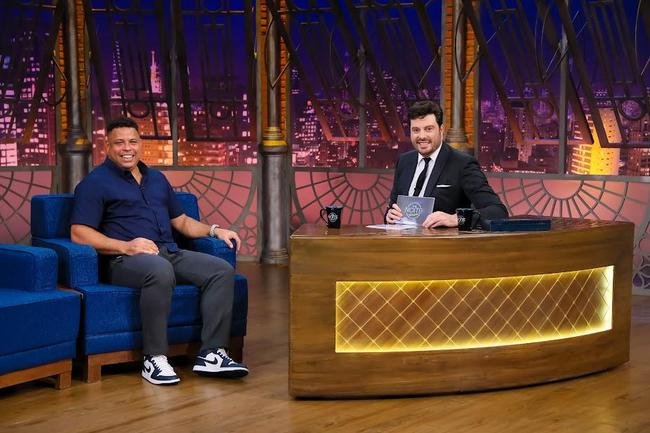 Ronaldo em participao no 'The Noite com Danilo Gentili', no SBT/Alterosa