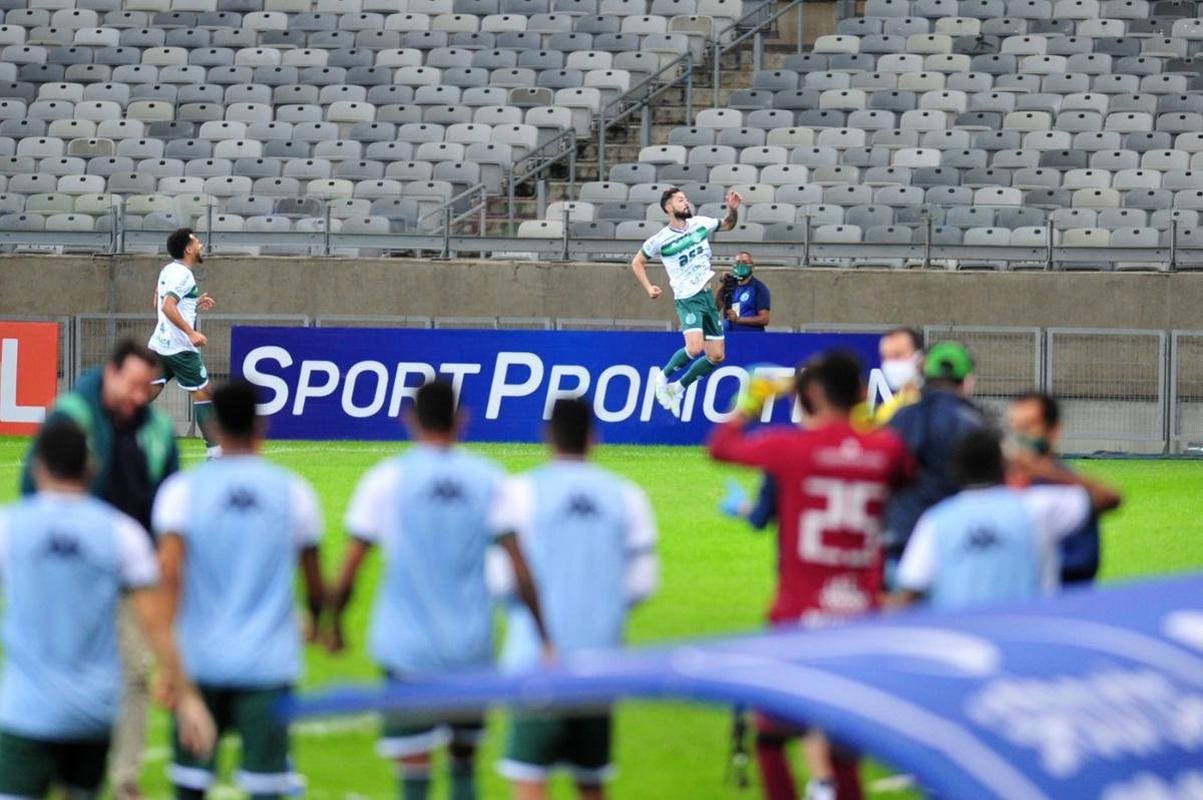 Fotos do jogo entre Cruzeiro e Guarani, no Mineiro, em Belo Horizonte, pela oitava rodada da Srie B do Campeonato Brasileiro de 2021