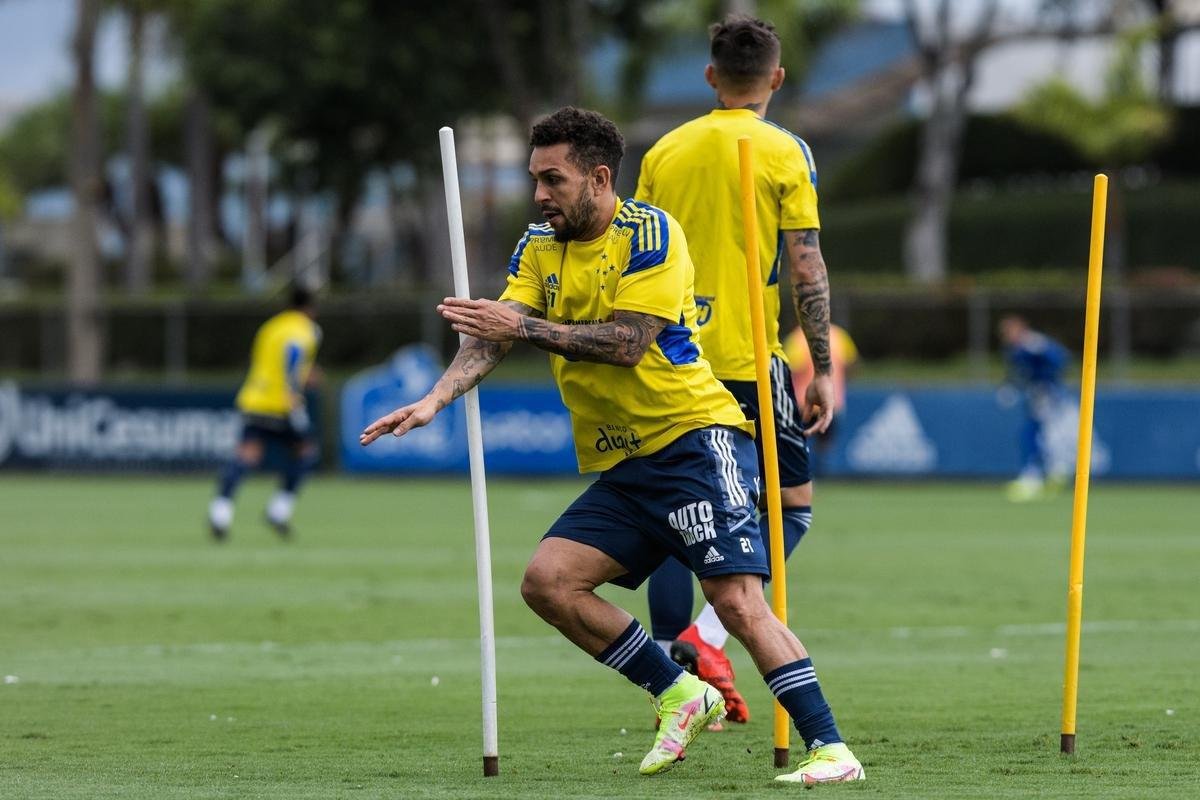 Fotos do treino do Cruzeiro desta segunda-feira (18/10)