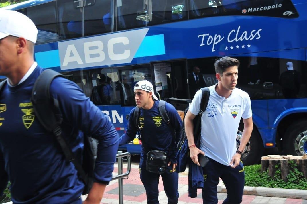 Delegao do Equador desembarcou nesta tera-feira em Belo Horizonte, onde estrear na Copa Amrica