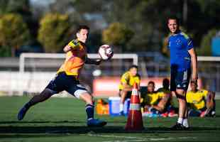 Fotos do treino do Cruzeiro na tarde desta quinta-feira (19/8), na Toca da Raposa II, em Belo Horizonte. Time fechou a preparao para enfrentar o Confiana, s 21h30 desta sexta-feira, no Mineiro