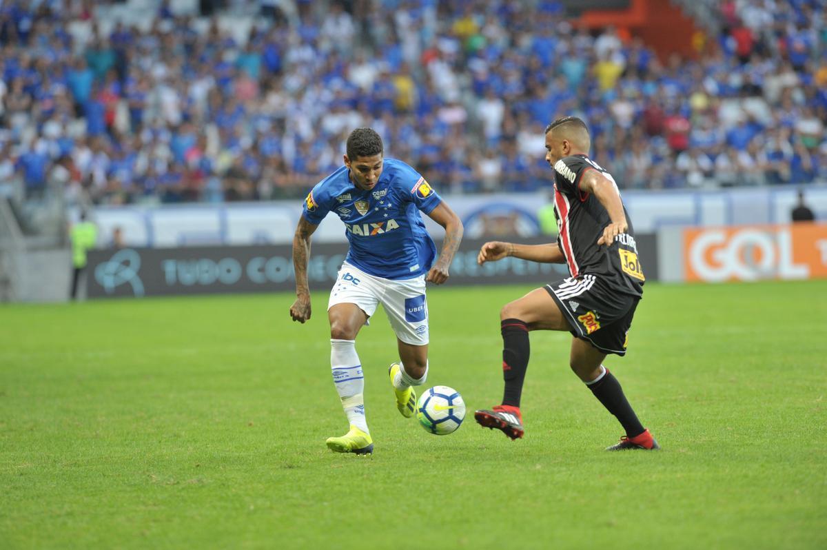 Fotos do jogo entre Cruzeiro e So Paulo