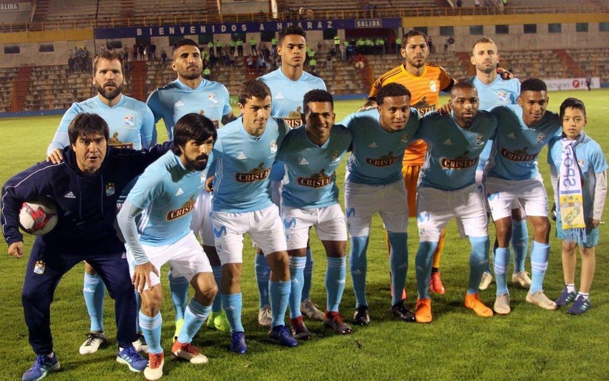 Sporting Cristal - campeo do Campeonato Peruano (fase de grupos)
