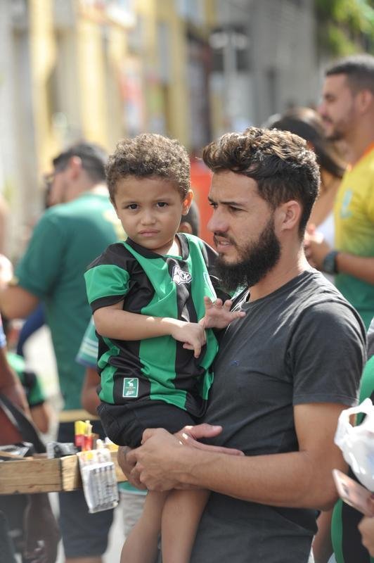 Imagens das torcidas de Amrica e Cruzeiro no clssico deste domingo, no Independncia, pela partida de ida da semifinal do Campeonato Mineiro