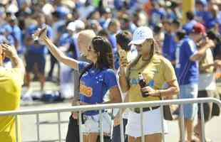 Torcedores do Cruzeiro compareceram em grande nmero ao Mineiro na semifinal contra o Tupi