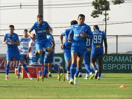 Galeria de fotos do treino do Cruzeiro na tarde desta quinta-feira, na Toca da Raposa II