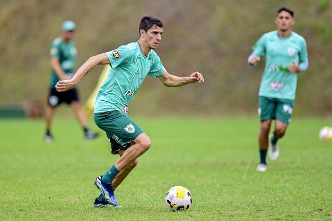 Amrica treina nesta segunda-feira (31/10), no CT Lanna Drumond, focado na partida contra o Internacional