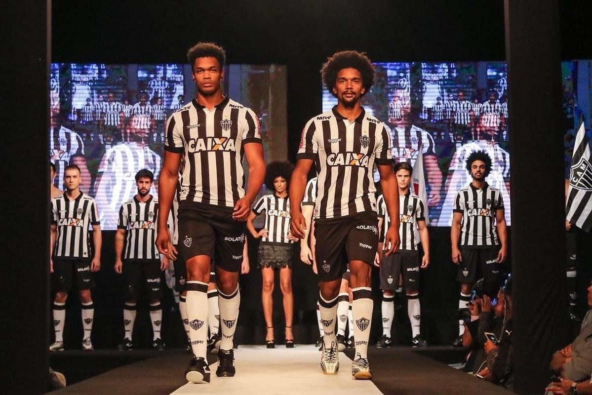 Uniforme nmero 1 do Atltico para a temporada 2017