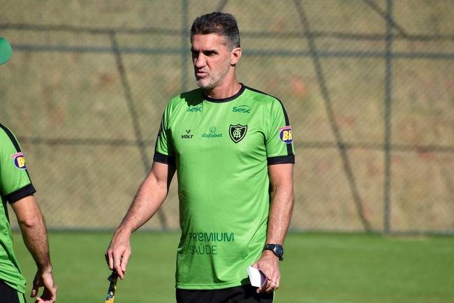 Mancini comandou primeiras atividades no Coelho nesta semana