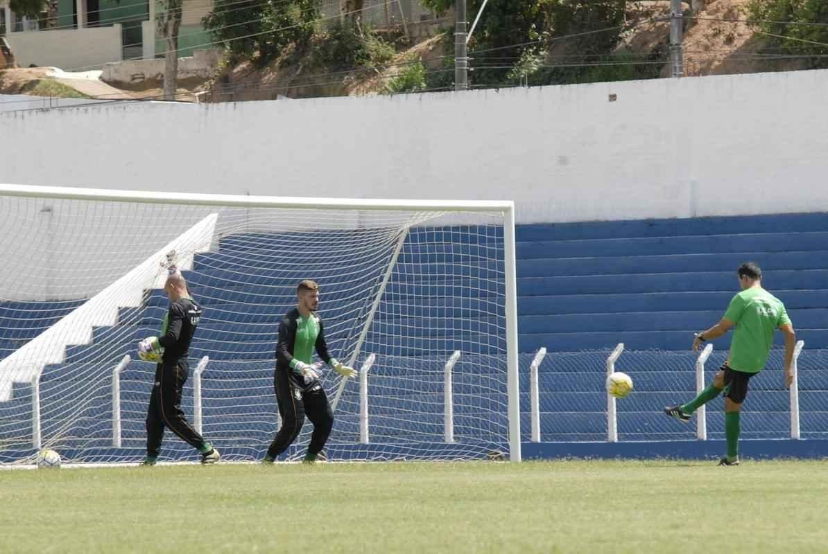 Amrica treina em Macei, no campo do CSA, para enfrentar o Murici-AL, pela Copa do Brasil