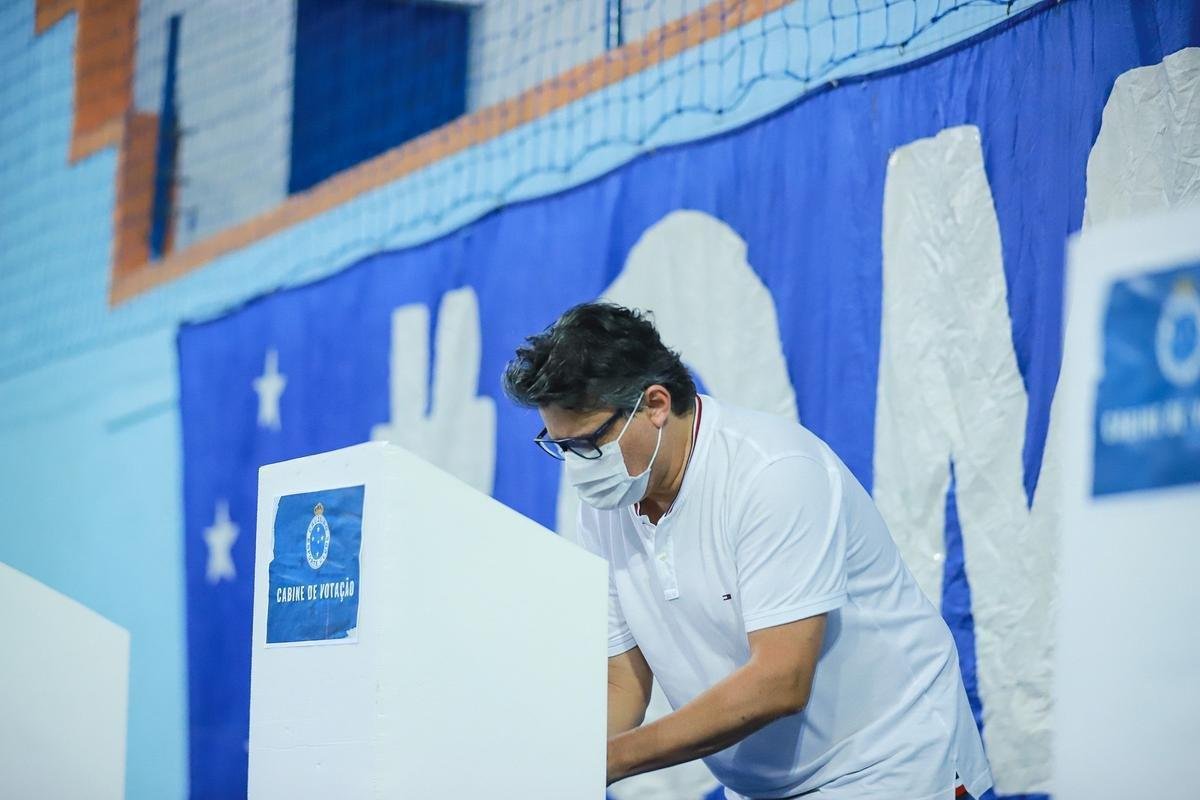 Presidente do Cruzeiro, Srgio Santos Rodrigues, durante votao