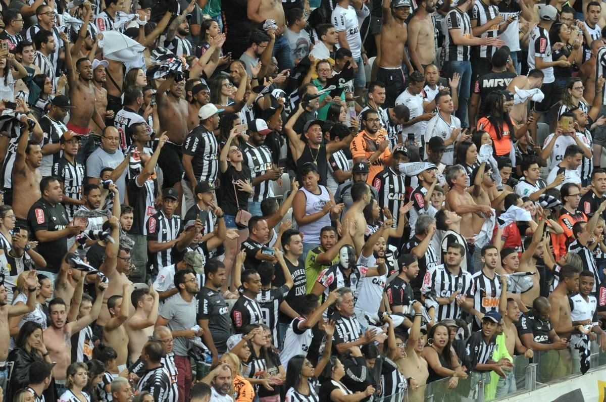 Fotos da torcida do Atltico no Mineiro, na partida contra o Cerro Porteo, pela Copa Libertadores