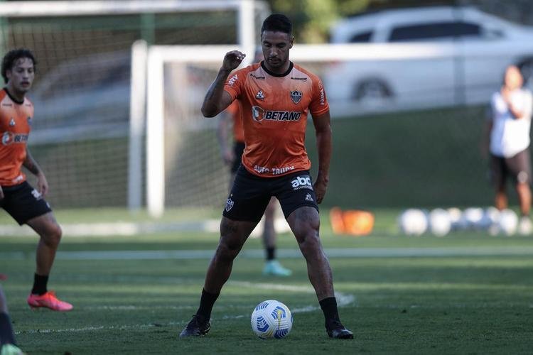Fotos do primeiro treino de Diego Costa pelo Atlético