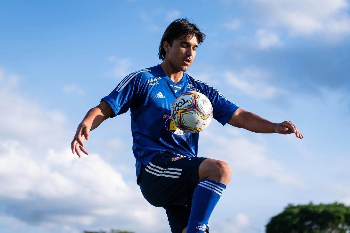 Imagens do treino do Cruzeiro desta segunda-feira na Toca da Raposa II