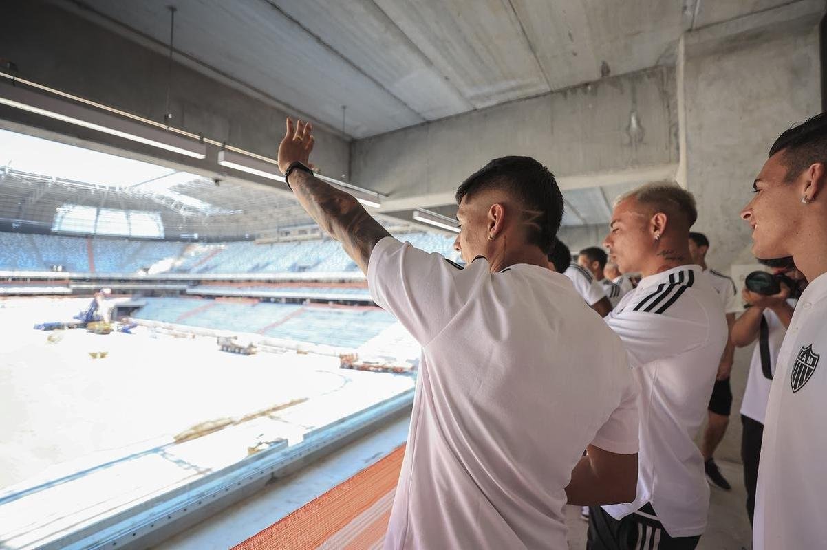 Na manh deste sbado (24/9), jogadores, comisso tcnica e diretoria do Atltico visitaram as obras da Arena MRV, futura casa do Galo.