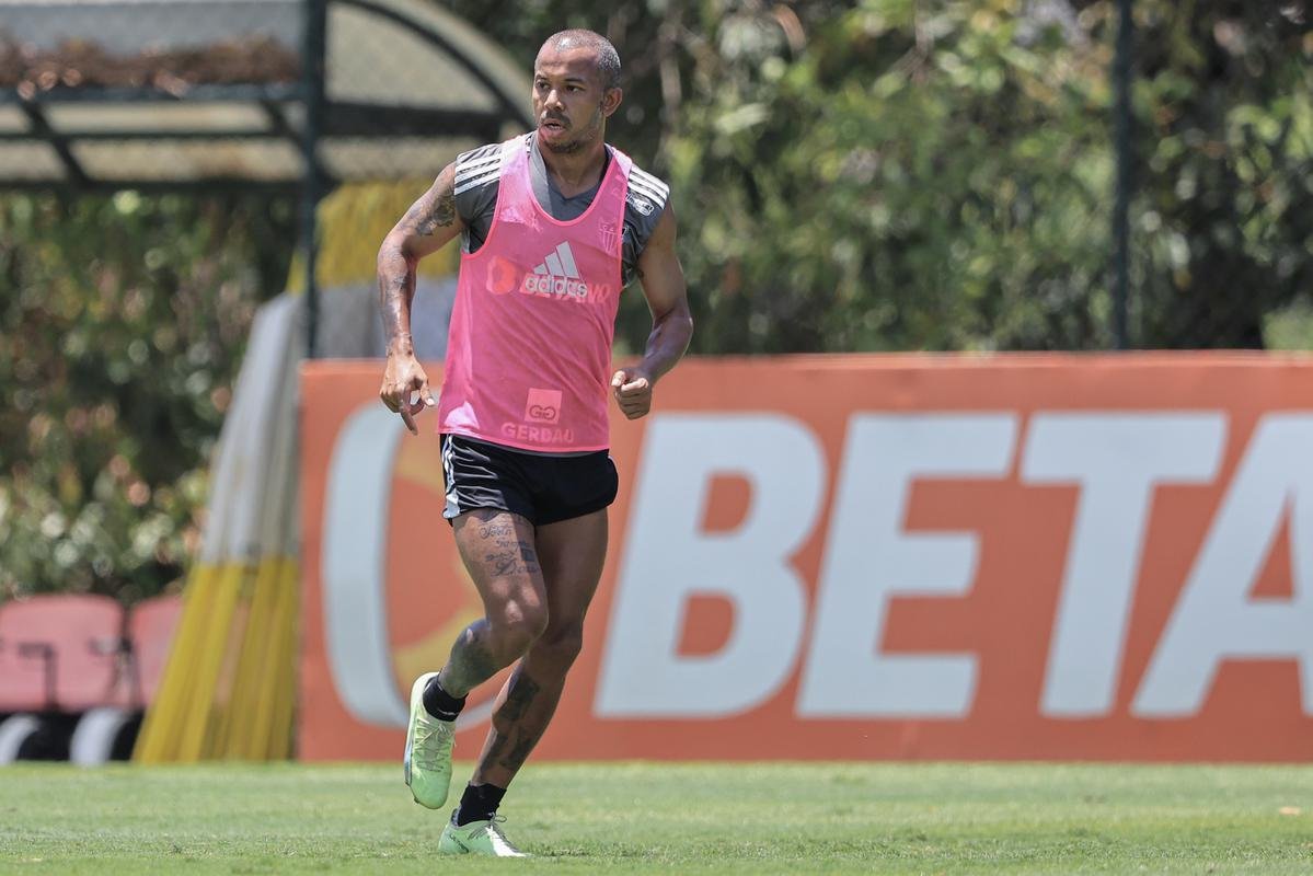 Fotos do treino do Atltico, que teve Hulk em campo 