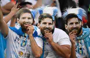 Torcidas de Nigria e Argentina acompanharam duelo pelo Grupo D da Copa do Mundo